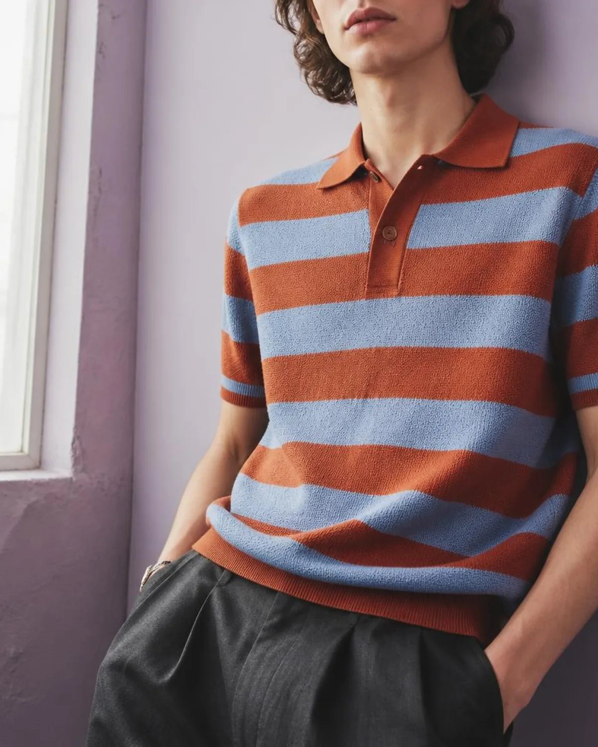 Detail polo rajut bergaris