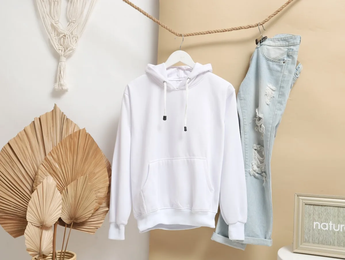 Hoodie Essential Putih