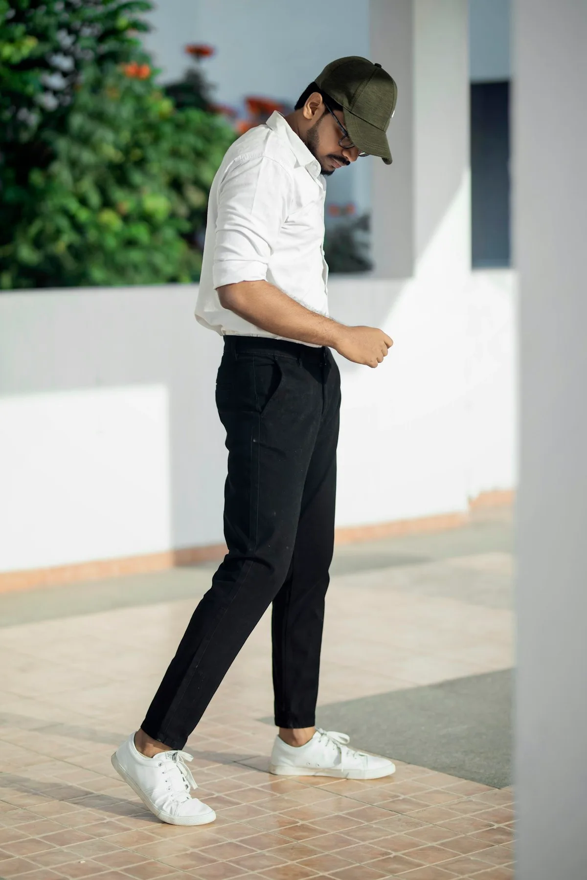 Celana Bahan Slim Hitam
