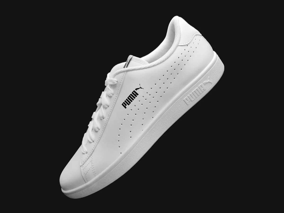 Court Sneakers Kulit Putih